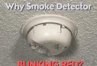 why is my smoke detector blinking red every 15 seconds